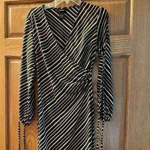 Express womens dress size 5/6.  excellent condition